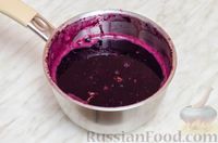 Фото приготовления рецепта: Пикантный соус из тёмного винограда (на зиму) - шаг №9