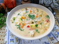 Фото к рецепту: Тыквенный суп с куриным филе, цветной капустой и плавленым сыром