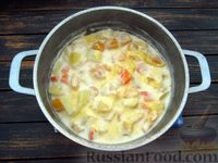 Фото приготовления рецепта: Тыквенно-картофельный суп-пюре с молоком - шаг №8