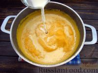 Фото приготовления рецепта: Тыквенно-картофельный суп-пюре с молоком - шаг №10
