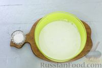 Фото приготовления рецепта: Заливной пирог с капустой, на кефире - шаг №4