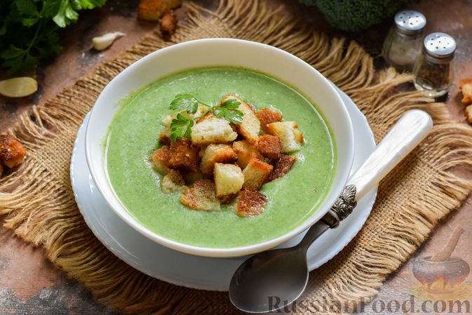 Рецепт полезного обеда: крем-суп из брокколи