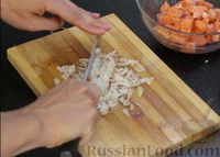 Фото приготовления рецепта: Рыбный пирог со шпинатом - шаг №3