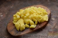 Фото приготовления рецепта: Картошка, тушенная с индейкой и сладким перцем - шаг №8