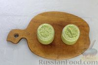 Фото приготовления рецепта: Соус-дип из брокколи с чесноком, базиликом и оливковым маслом - шаг №11