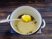 Фото приготовления рецепта: Капуста, маринованная с хреном и мёдом - шаг №6