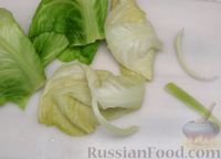 Фото приготовления рецепта: Жареные капустные рулетики с ветчиной и сыром - шаг №7