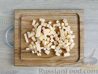 Фото приготовления рецепта: Рубленые куриные котлеты с сыром и кефиром - шаг №3