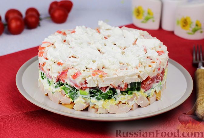 крабовый салат с помидорами и сыром рецепт | Дзен