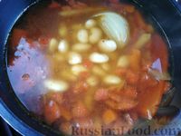 Фото приготовления рецепта: Белый закарпатский суп с фасолью и манными клёцками - шаг №13