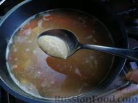 Фото приготовления рецепта: Белый закарпатский суп с фасолью и манными клёцками - шаг №17