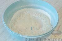 Фото приготовления рецепта: Дрожжевые пирожки с цветной капустой и сыром (в духовке) - шаг №4