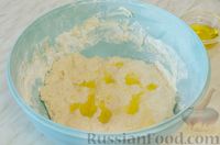 Фото приготовления рецепта: Дрожжевые пирожки с цветной капустой и сыром (в духовке) - шаг №7