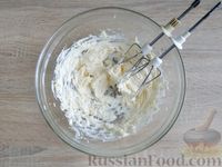 Фото приготовления рецепта: Закусочный жёлтый кекс с брокколи - шаг №5