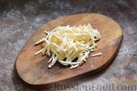 Фото приготовления рецепта: Капустные котлеты из брокколи с плавленым сыром - шаг №4