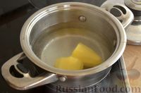 Фото приготовления рецепта: Картофельная фокачча с вялеными помидорами и маслинами - шаг №2