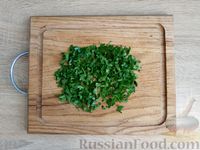 Фото приготовления рецепта: Фасоль в томатном соусе, тушенная с фаршем (на сковороде) - шаг №7