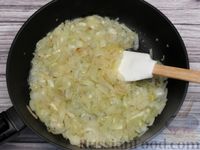 Фото приготовления рецепта: Пшённая каша с грибами и луком (на сковороде) - шаг №5