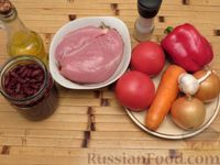 Фото приготовления рецепта: Овощное рагу с курицей и консервированной фасолью - шаг №1