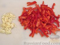 Фото приготовления рецепта: Овощное рагу с курицей и консервированной фасолью - шаг №10