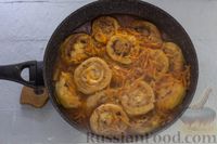 Фото приготовления рецепта: Ленивые пельмени на сковороде, в томатном соусе - шаг №20