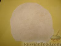 Фото приготовления рецепта: Осетинский пирог "Сабурани" с сыром - шаг №6