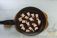 Фото приготовления рецепта: Перловая каша с грибами, беконом, сыром и вином (на сковороде) - шаг №9