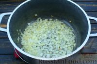 Фото приготовления рецепта: Тыква, тушенная с картофелем и зелёным горошком - шаг №5