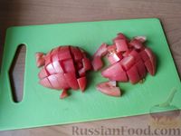 Фото приготовления рецепта: Запеканка из макарон с курицей и помидорами - шаг №5