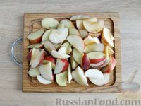 Фото приготовления рецепта: Манник на кефире, с яблоками (без яиц) - шаг №8