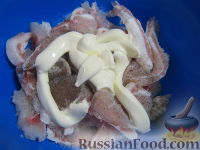 Фото приготовления рецепта: Запеканка из картофеля с рыбой - шаг №5