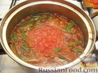 Фото приготовления рецепта: Красный борщ с зеленой фасолью - шаг №10