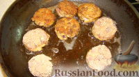 Фото приготовления рецепта: Болгарский перец в томатном соке (на зиму) - шаг №8