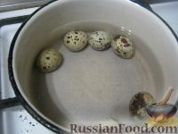 Фото приготовления рецепта: Салат "Гнездо глухаря" с грибами - шаг №3