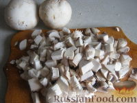Фото приготовления рецепта: Салат "Гнездо глухаря" с грибами - шаг №8