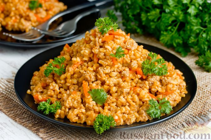 Итальянская сковорода с фаршем, овощами и рисом – кулинарный рецепт