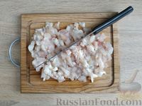 Фото приготовления рецепта: Рис с рубленым рыбным фаршем и сливками  (на сковороде) - шаг №4
