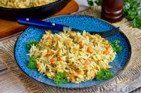 Фото приготовления рецепта: Рис с рубленым рыбным фаршем и сливками  (на сковороде) - шаг №17