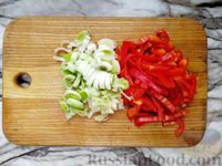 Фото приготовления рецепта: Суп с перловкой и овощами на говяжьем бульоне - шаг №7