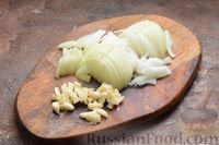 Фото приготовления рецепта: Свинина, жаренная с овощами и грибами, с соевым соусом - шаг №3