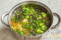 Фото приготовления рецепта: Куриный суп с брокколи и гречкой - шаг №12
