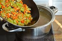 Фото приготовления рецепта: Суп с ветчиной, сельдереем и молочной заправкой - шаг №8