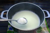 Фото приготовления рецепта: Жидкая пшеничная каша на молоке - шаг №4