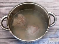 Фото приготовления рецепта: Щи с квашеной капустой, на говяжьем бульоне - шаг №2