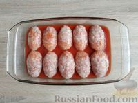Фото приготовления рецепта: Ленивые голубцы с квашеной капустой, запечённые в томатном соусе - шаг №13