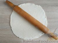 Фото приготовления рецепта: Творожные рогалики с сахарно-ванильной прослойкой - шаг №11