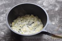 Фото приготовления рецепта: Суп с куриным фаршем и плавленым сыром - шаг №4