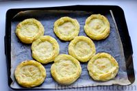 Фото приготовления рецепта: Картофельные "гнёзда" с шампиньонами и сыром - шаг №12