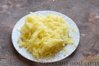 Фото приготовления рецепта: Скумбрия, запечённая с отварным картофелем, грибами и сыром - шаг №3