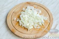 Фото приготовления рецепта: Солянка "Орловская" с квашеной капустой, курицей, оливками и опятами - шаг №3